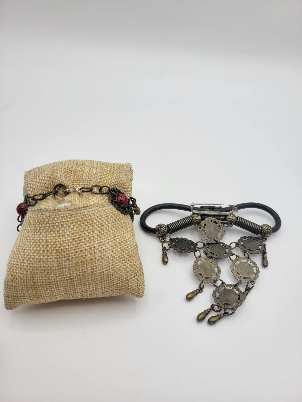 Vintage-Inspired Red Stone And Gunmetal Brooch And Bracelet Set